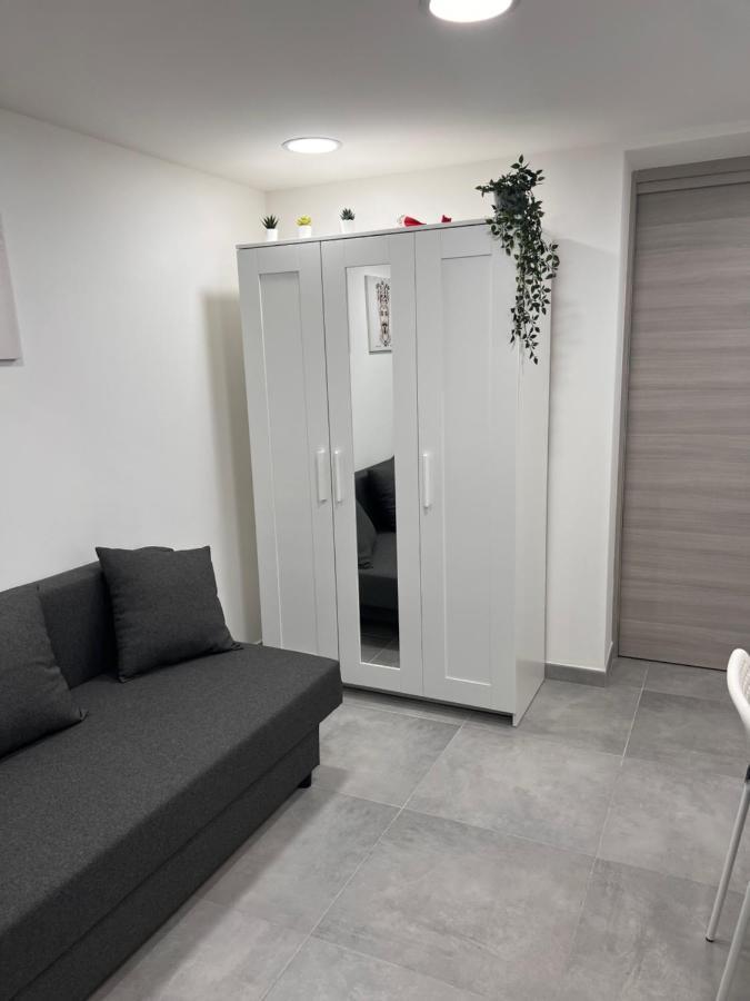 Emilyhouse Apartman Catania-Fontanarossai nemzetközi repülőtér Kültér fotó